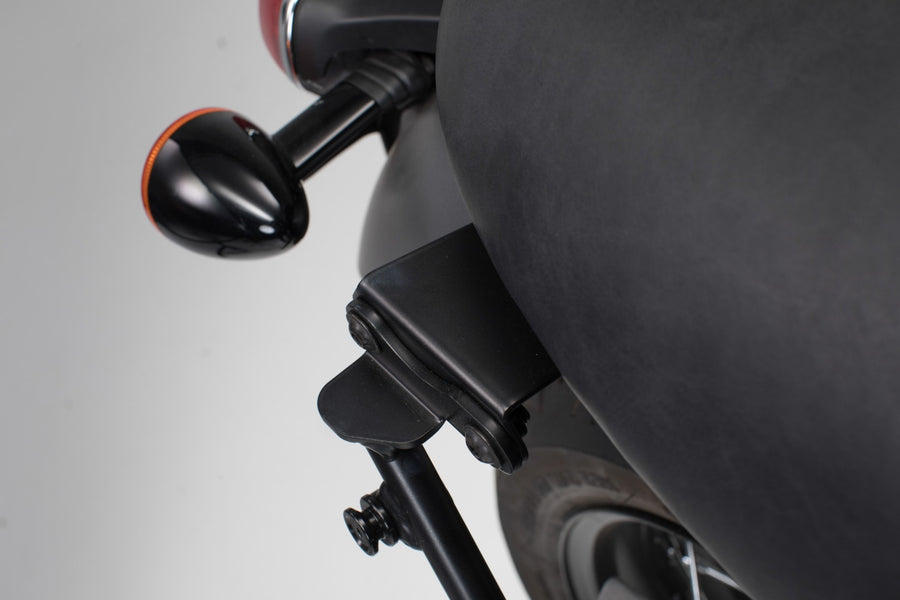 Triumph Bonneville 1200 T 120 [2022-2026] - Adapter for SLC/V-LOC sideholder høyre – bilde 1