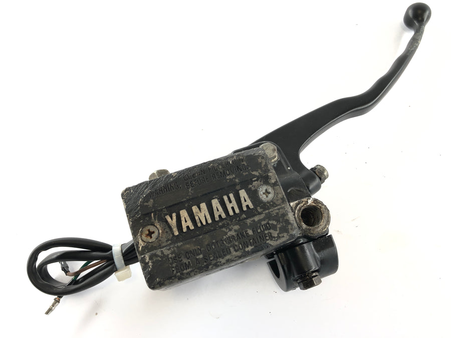 Yamaha XS 650 Type 447 [1975] - Håndbremspumpe foran