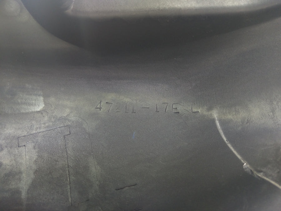 Suzuki GSX -R 750W GR7BA - CLADING SIDE DEL BØTTE VENSTRE MED CRACK