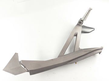 Aprilia første 1000 Futura [2004] - Pedias fotstøtte høyre