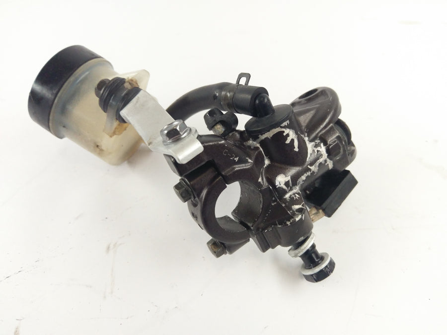 Honda CBR 1000 RR SC57 [2004] - Clutchpumpe sett forfra