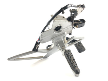 Kan på Spyder SM5 [2009] - Fotstøtte førerens fotstøtte til venstre med pedal for deg parkeringsbrems