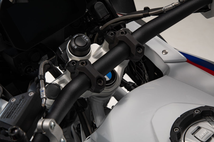 BMW R 1200 GS [2019] - styret flyttet 32 mm oppover og 25 mm bakover, svart - bilde 3