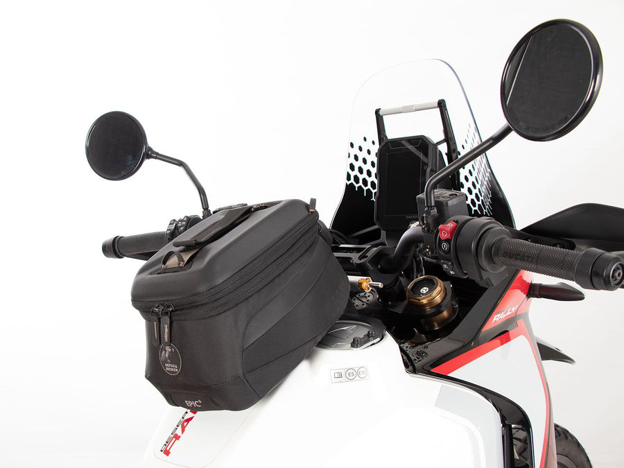Ducati DesertX [2022-2025] - Tankring Basic inkl. motpart tank bag montering visning