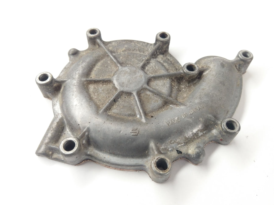 Suzuki GT 750 [1973] - Vannpumpe dekker motor lid