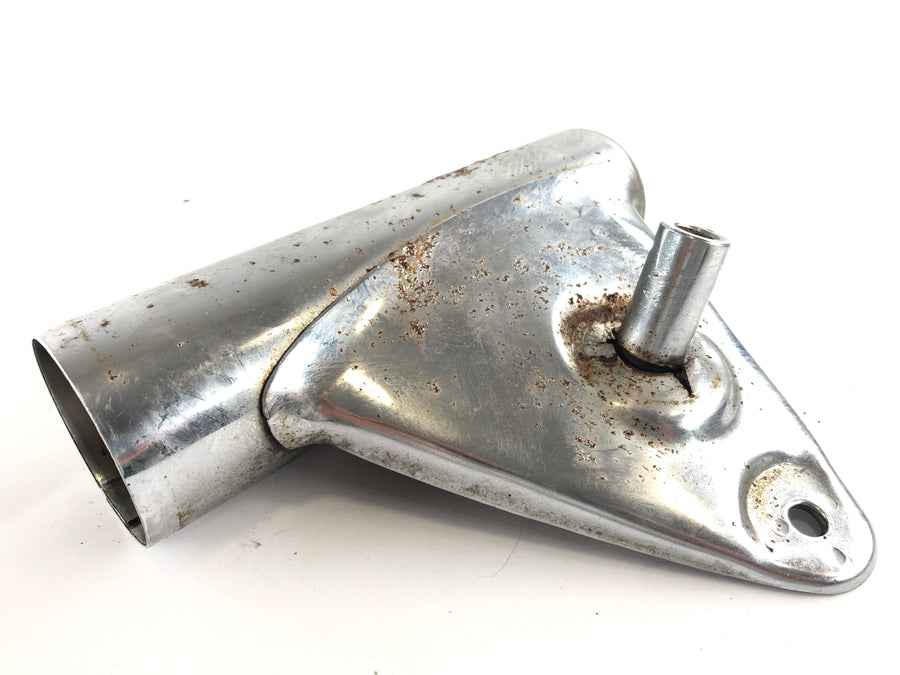 Suzuki T 500 [GT 500] - Lampeholder frontlys innspillingsbrakett til høyre