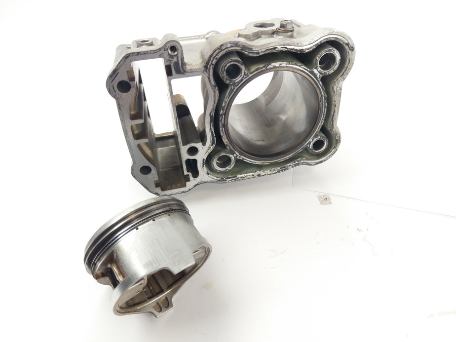 Honda Africa Twin XRV 750 RD07 [1993] - Sylinder med stempel
