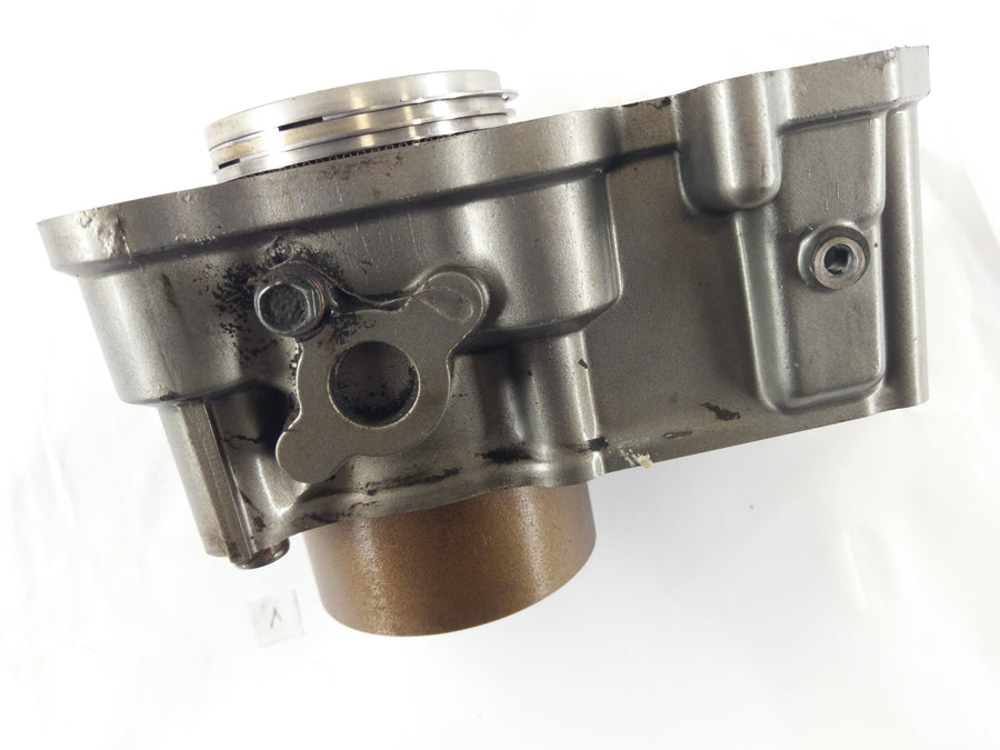Honda XRV 650 African Twin RD03 [1989] - Sylinder med stempel