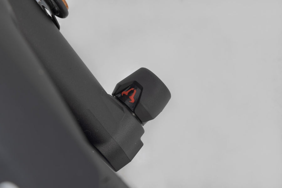 Suzuki GSX-S 1000 GT [2024] - Crash pad kit for foraksel - bilde 7