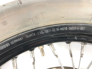 Moto Guzzi Stelvio 1200 8V [2011] - Forhjulsfelg detaljvisning