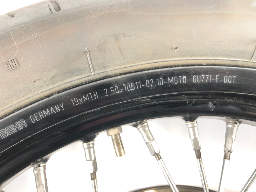 Moto Guzzi Stelvio 1200 8V [2011] - Forhjulsfelg detaljvisning