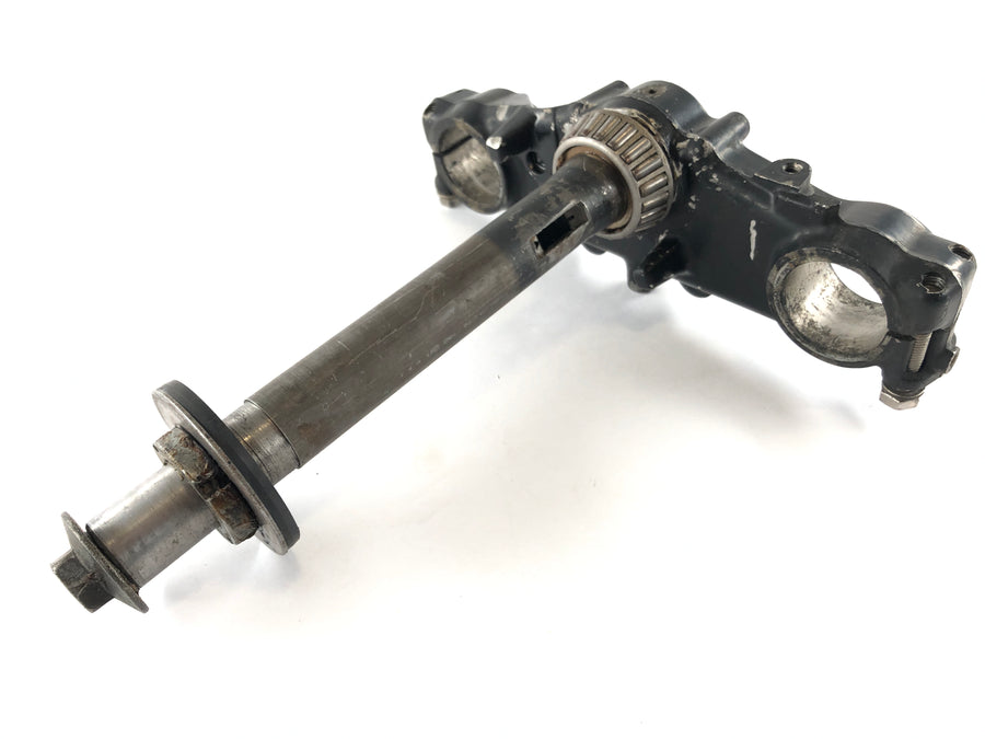 Suzuki DR 600 SN41A [1986] - Fork Bridge nedenfor